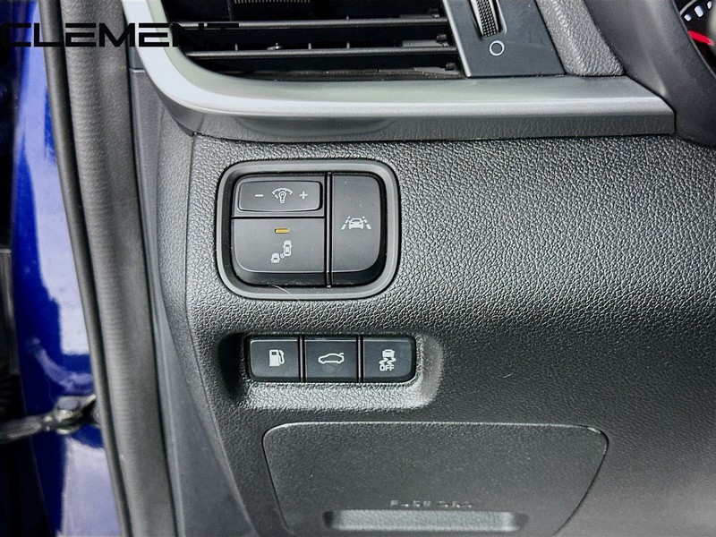 Kia Optima Vehicle Full-screen Gallery Image 13