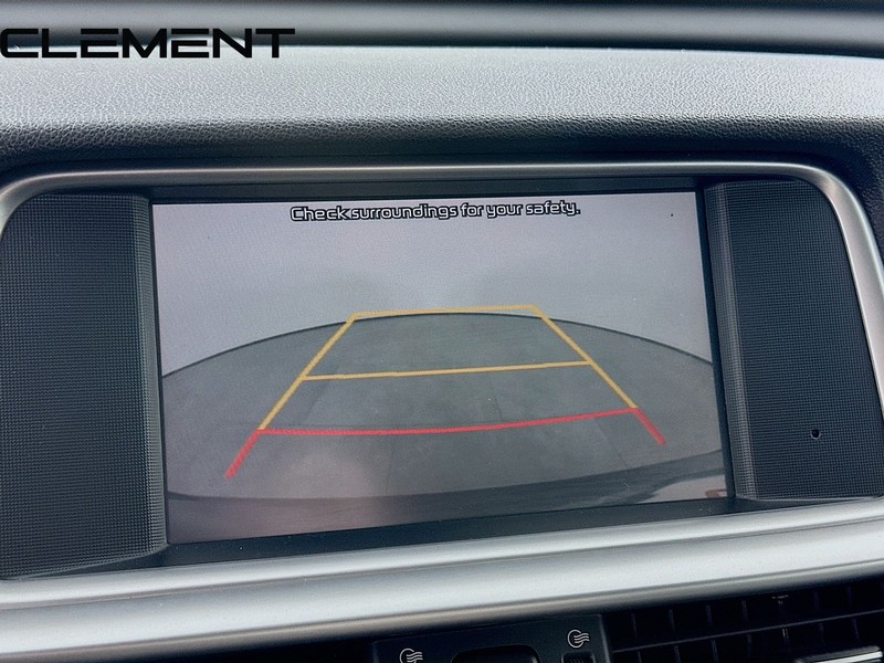 Kia Optima Vehicle Full-screen Gallery Image 20