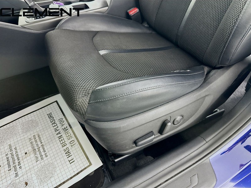 Kia Optima Vehicle Full-screen Gallery Image 27