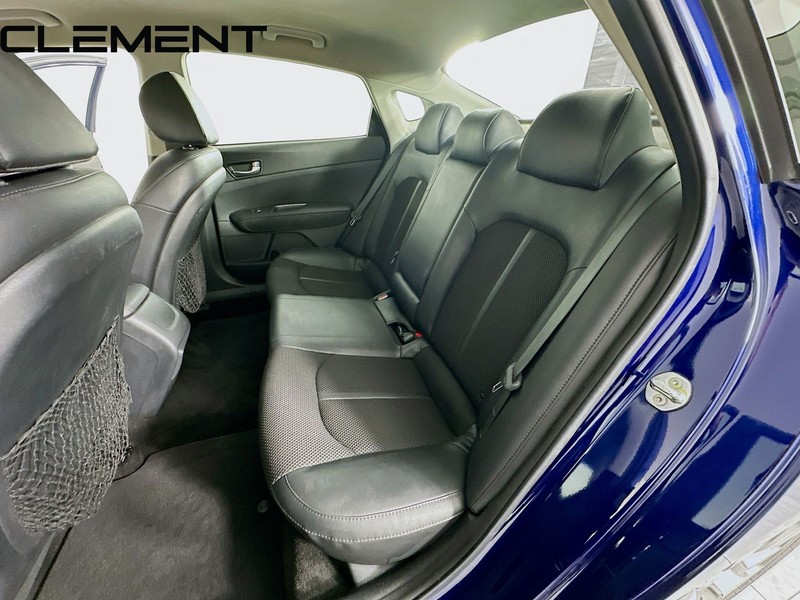Kia Optima Vehicle Full-screen Gallery Image 30