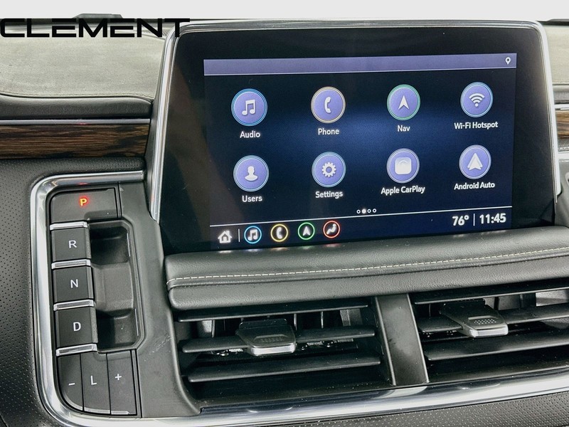 Chevrolet Suburban Vehicle Full-screen Gallery Image 19