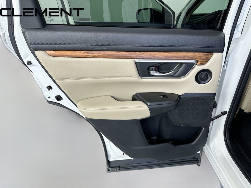 Honda CR-V Vehicle Image 32