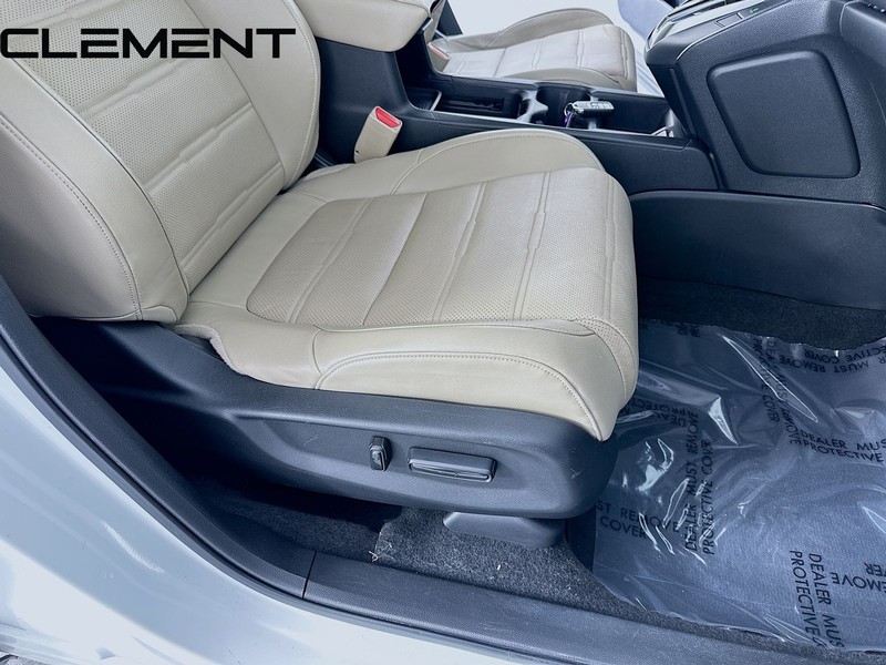 Honda CR-V Vehicle Image 34