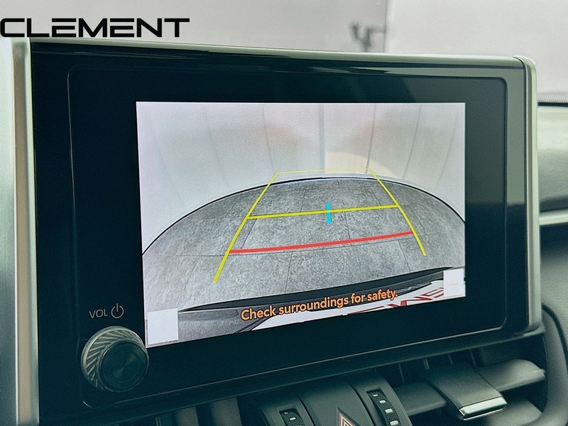Toyota RAV4 Vehicle Full-screen Gallery Image 20