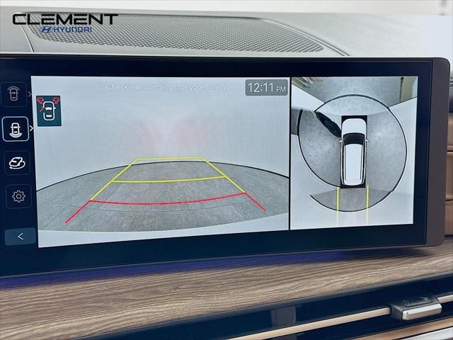 Hyundai Santa Fe Hybrid Vehicle Full-screen Gallery Image 18