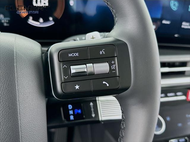 Hyundai Santa Fe Vehicle Full-screen Gallery Image 15