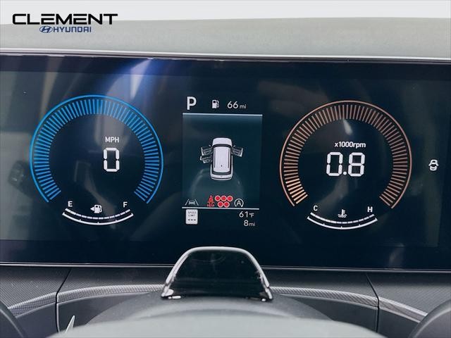 Hyundai Santa Fe Vehicle Full-screen Gallery Image 16