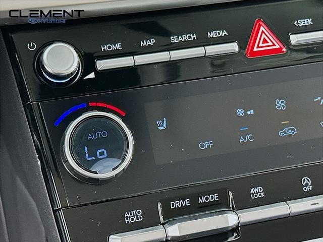 Hyundai Santa Fe Vehicle Full-screen Gallery Image 20