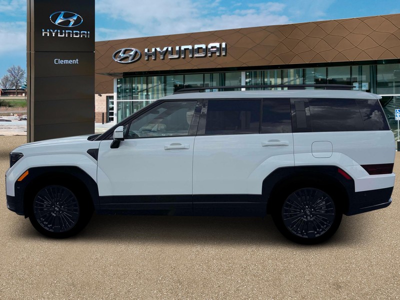 Hyundai Santa Fe Hybrid Vehicle Full-screen Gallery Image 3