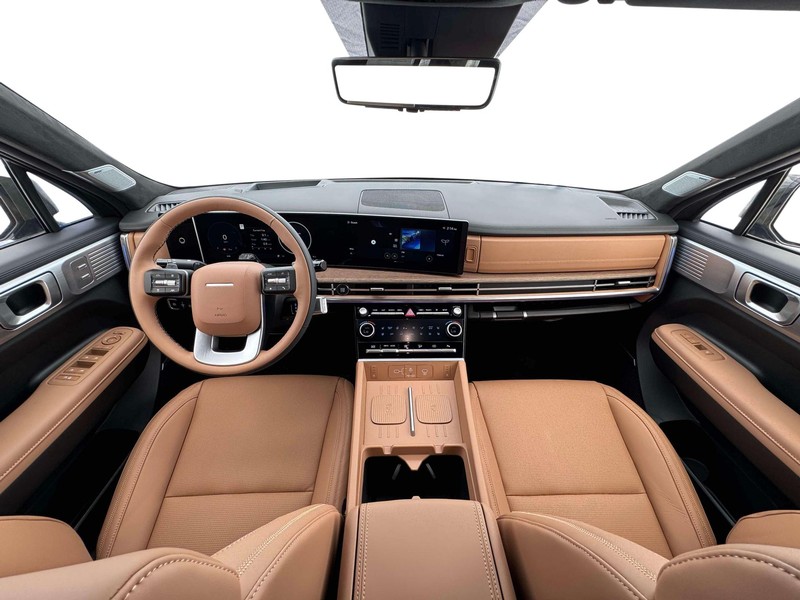 Hyundai Santa Fe Hybrid Vehicle Full-screen Gallery Image 13