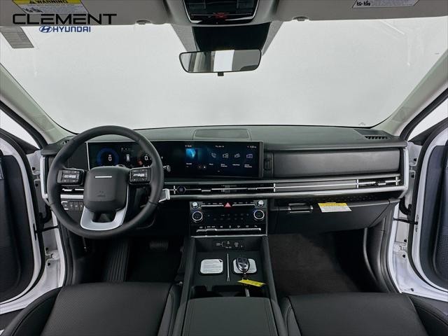Hyundai Santa Fe Vehicle Full-screen Gallery Image 11