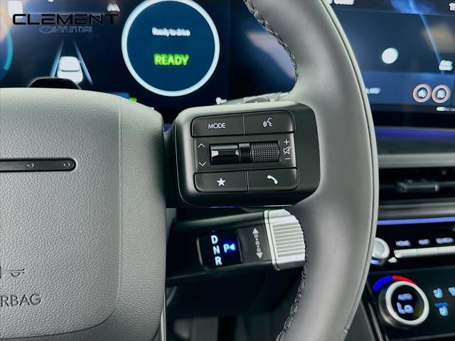 Hyundai Santa Fe Hybrid Vehicle Full-screen Gallery Image 15