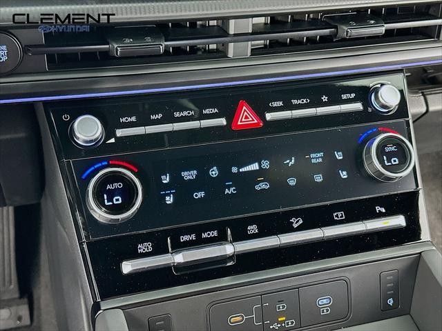 Hyundai Santa Fe Hybrid Vehicle Full-screen Gallery Image 19