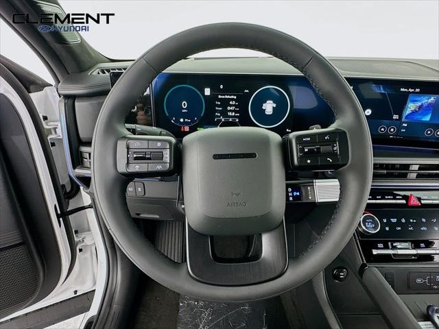 Hyundai Santa Fe Hybrid Vehicle Full-screen Gallery Image 13