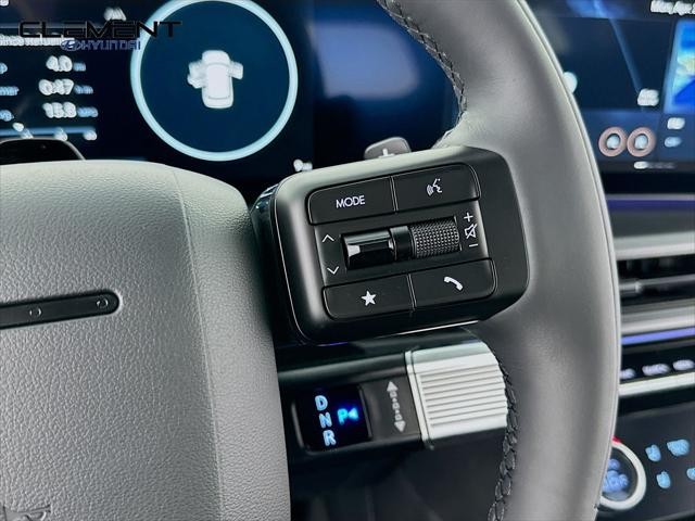 Hyundai Santa Fe Hybrid Vehicle Full-screen Gallery Image 15