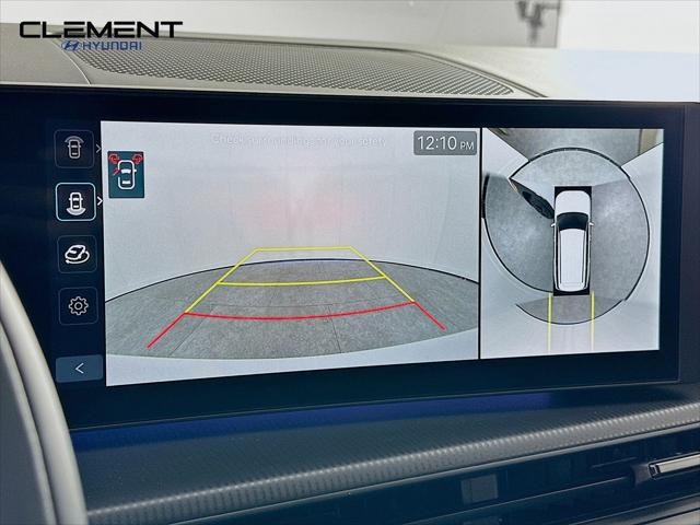 Hyundai Santa Fe Hybrid Vehicle Full-screen Gallery Image 18