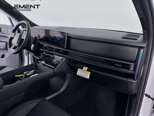 Hyundai Santa Fe Hybrid Vehicle Full-screen Gallery Image 31