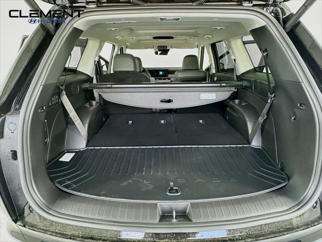 Hyundai Palisade Hybrid Vehicle Full-screen Gallery Image 9