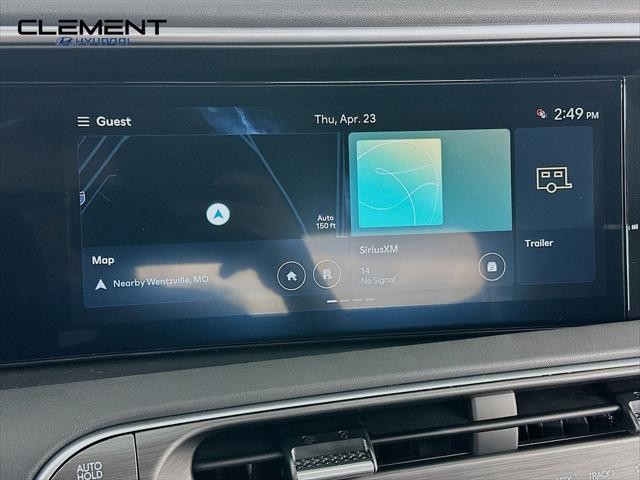 Hyundai Palisade Hybrid Vehicle Full-screen Gallery Image 17