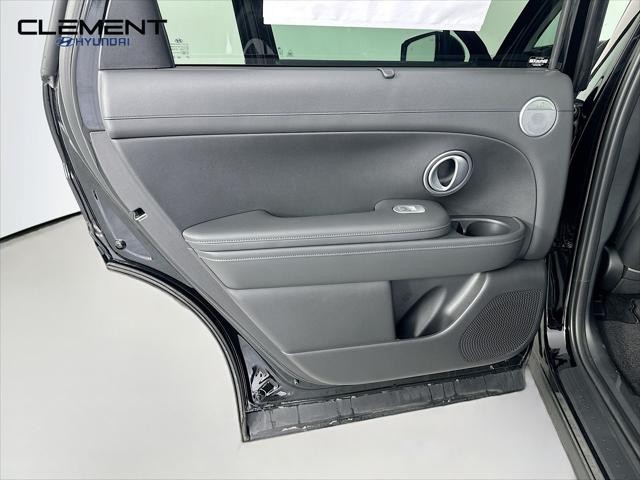 Hyundai Palisade Hybrid Vehicle Full-screen Gallery Image 28