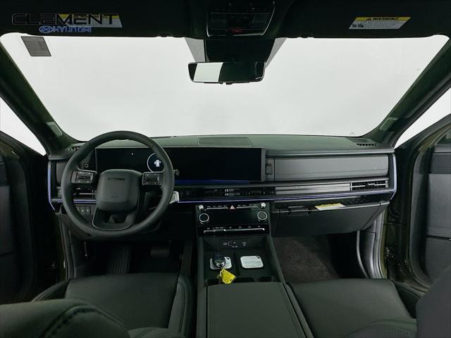 Hyundai Santa Fe Hybrid Vehicle Full-screen Gallery Image 11