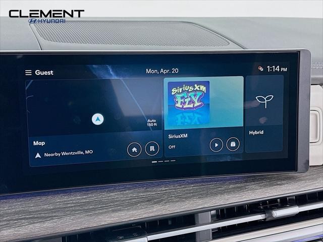 Hyundai Santa Fe Hybrid Vehicle Full-screen Gallery Image 17