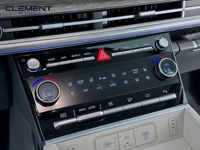 Hyundai Santa Fe Hybrid Vehicle Full-screen Gallery Image 19