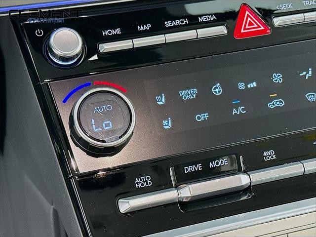 Hyundai Santa Fe Hybrid Vehicle Full-screen Gallery Image 20