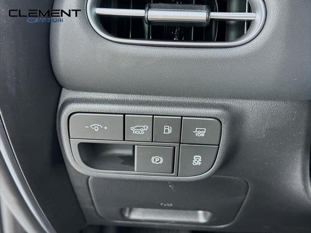 Hyundai Palisade Hybrid Vehicle Full-screen Gallery Image 12