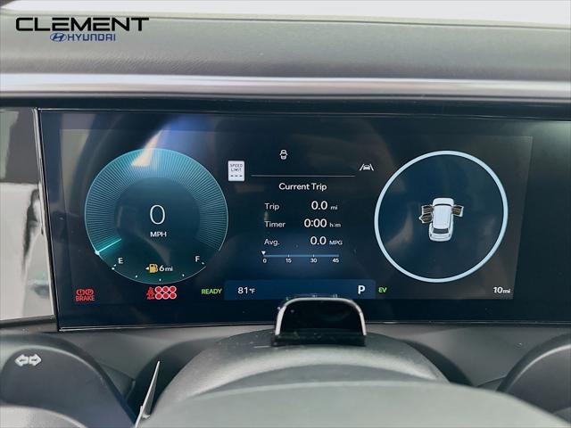 Hyundai Palisade Hybrid Vehicle Full-screen Gallery Image 16