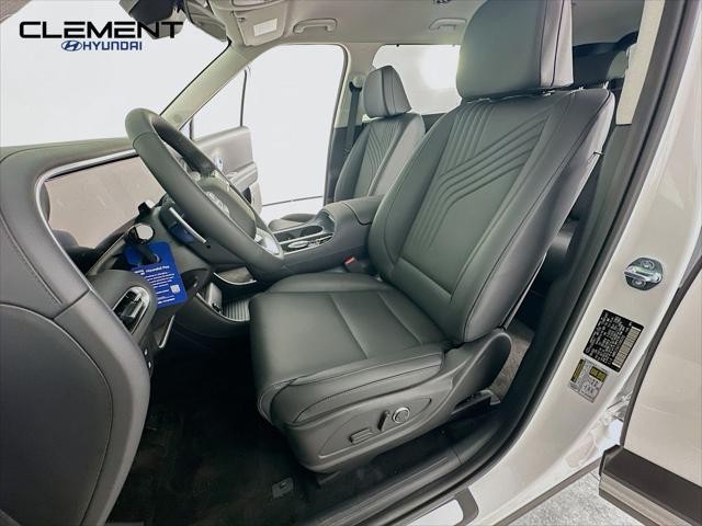 Hyundai Palisade Hybrid Vehicle Full-screen Gallery Image 25