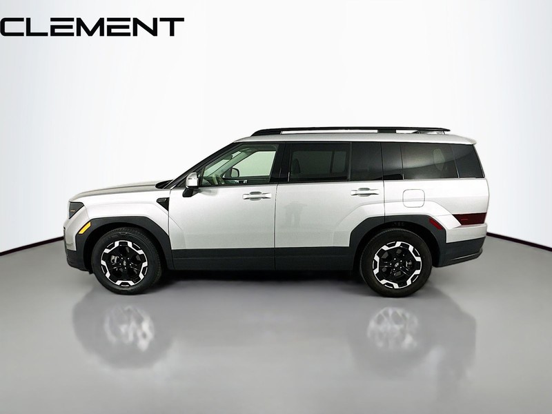 Hyundai Santa Fe Vehicle Full-screen Gallery Image 6