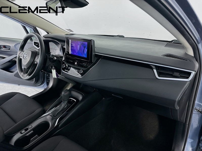 Toyota Corolla Vehicle Full-screen Gallery Image 33