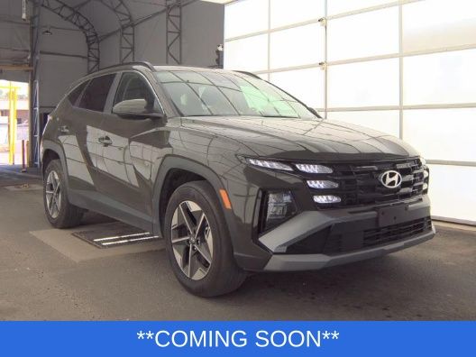 Hyundai Tucson Vehicle Image 02