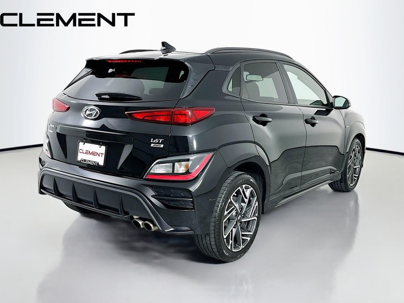 Hyundai Kona Vehicle Full-screen Gallery Image 7