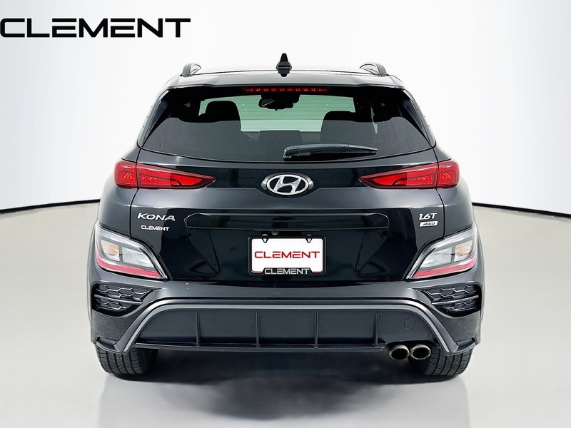 Hyundai Kona Vehicle Full-screen Gallery Image 8