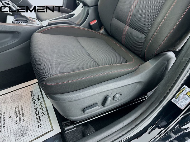 Hyundai Kona Vehicle Full-screen Gallery Image 29