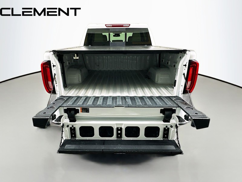 GMC Sierra 1500 Vehicle Full-screen Gallery Image 11