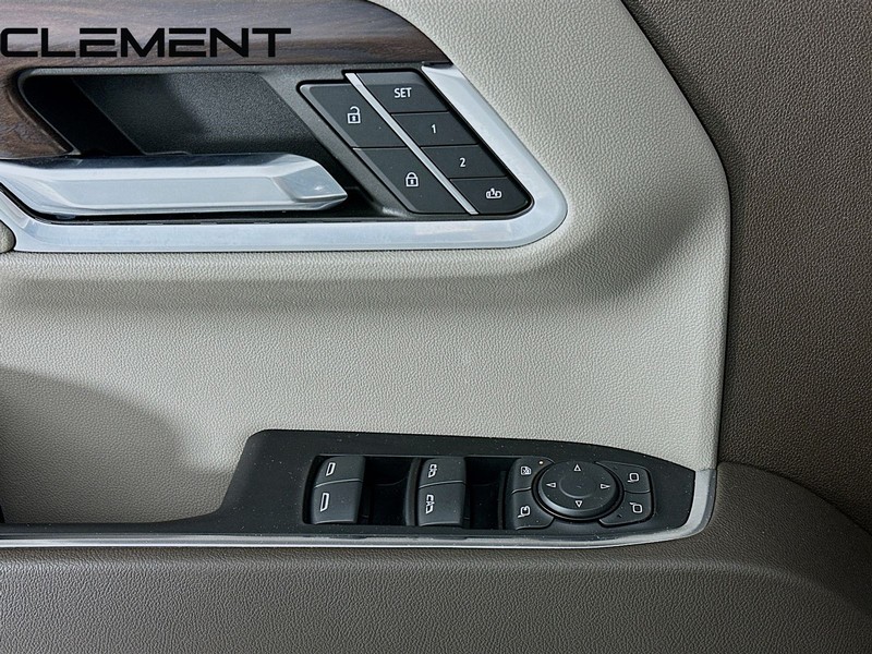 GMC Sierra 1500 Vehicle Full-screen Gallery Image 27