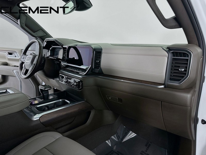 GMC Sierra 1500 Vehicle Full-screen Gallery Image 36