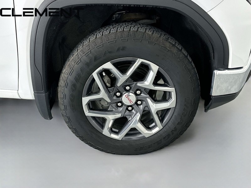 GMC Sierra 1500 Vehicle Full-screen Gallery Image 38
