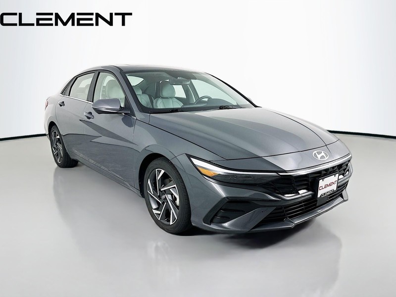 Hyundai Elantra Vehicle Full-screen Gallery Image 5