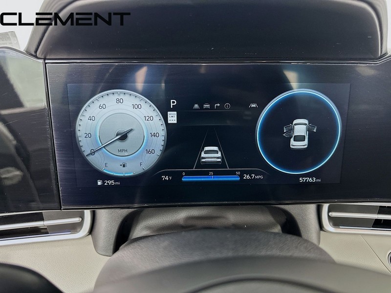 Hyundai Elantra Vehicle Full-screen Gallery Image 18