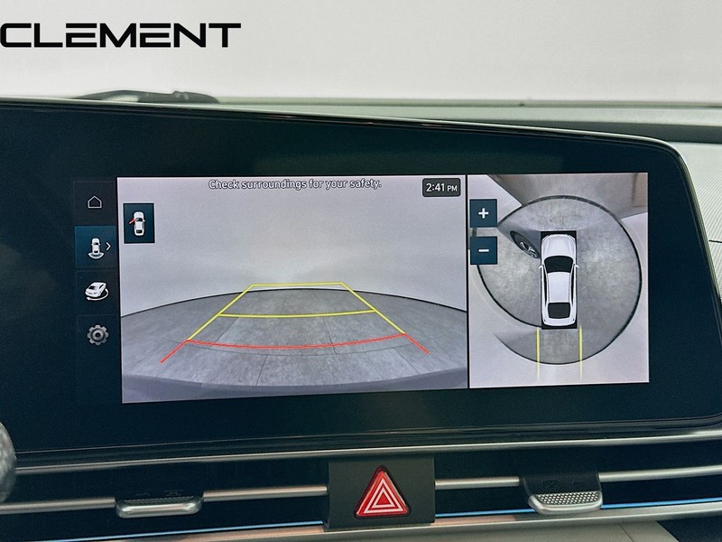 Hyundai Elantra Vehicle Full-screen Gallery Image 20