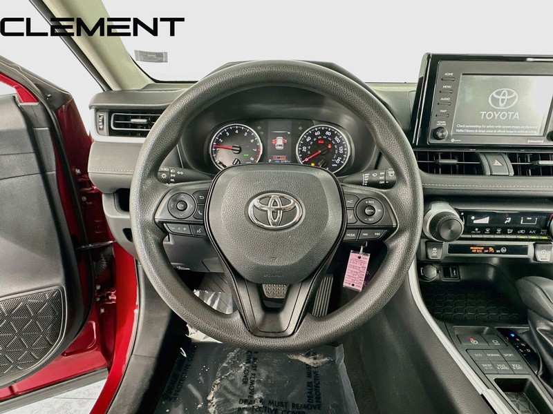 Toyota RAV4 Vehicle Full-screen Gallery Image 14