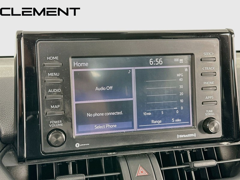 Toyota RAV4 Vehicle Full-screen Gallery Image 19
