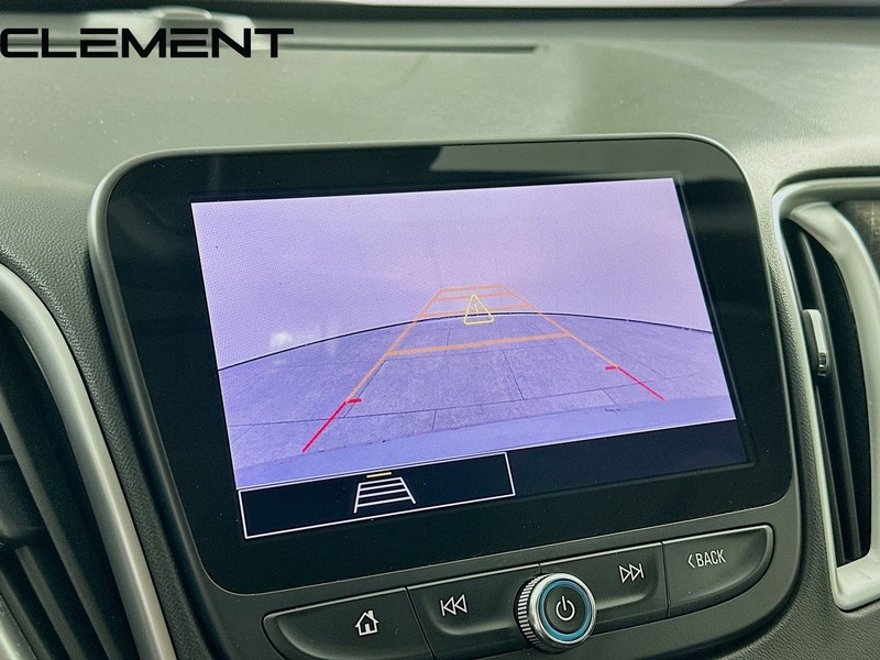 Chevrolet Malibu Vehicle Full-screen Gallery Image 20