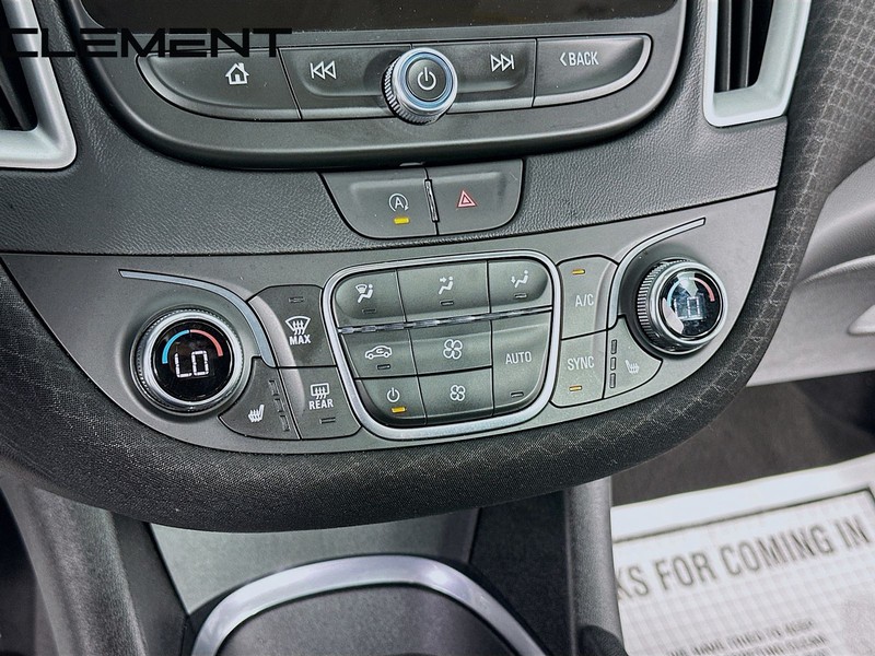 Chevrolet Malibu Vehicle Full-screen Gallery Image 22
