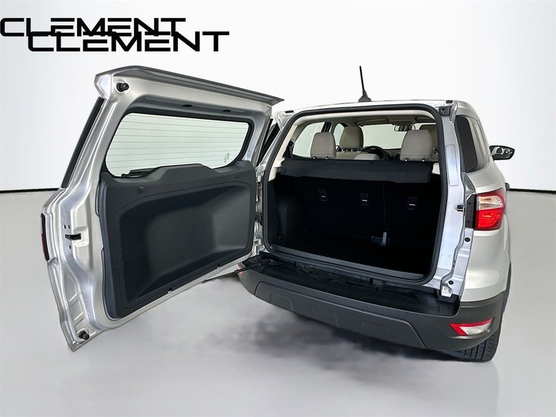 Ford EcoSport Vehicle Full-screen Gallery Image 14