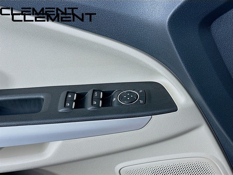 Ford EcoSport Vehicle Full-screen Gallery Image 30